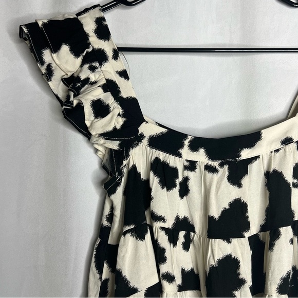 NWT Francesca’s Lilian Cow-print Blouse Size Small Black &White short sleeve Top - Picture 8 of 11